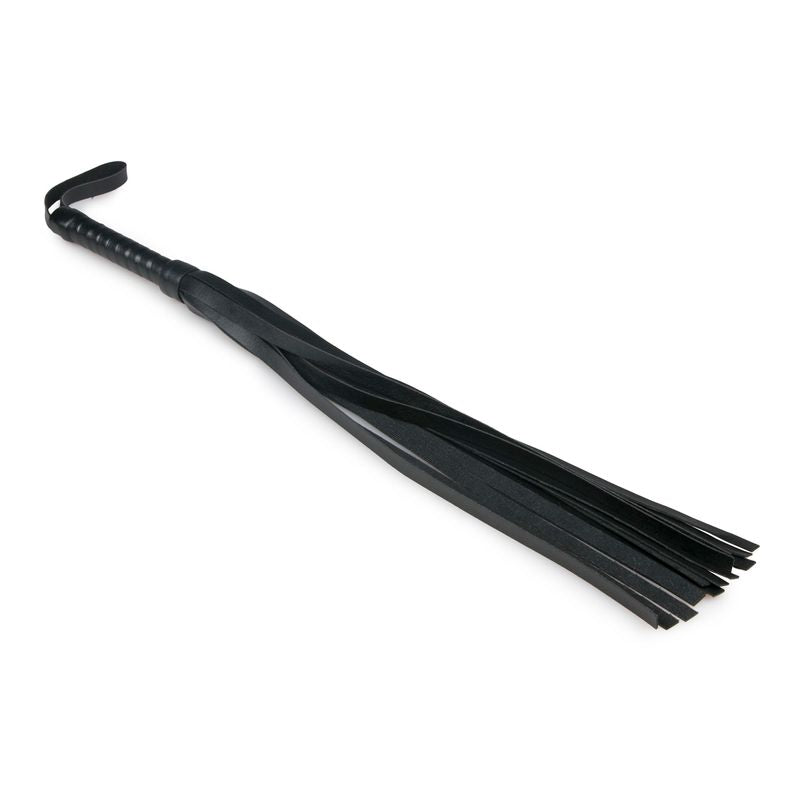 Elegant leather flogger whip designed for thrilling SM games and comfortable handling.