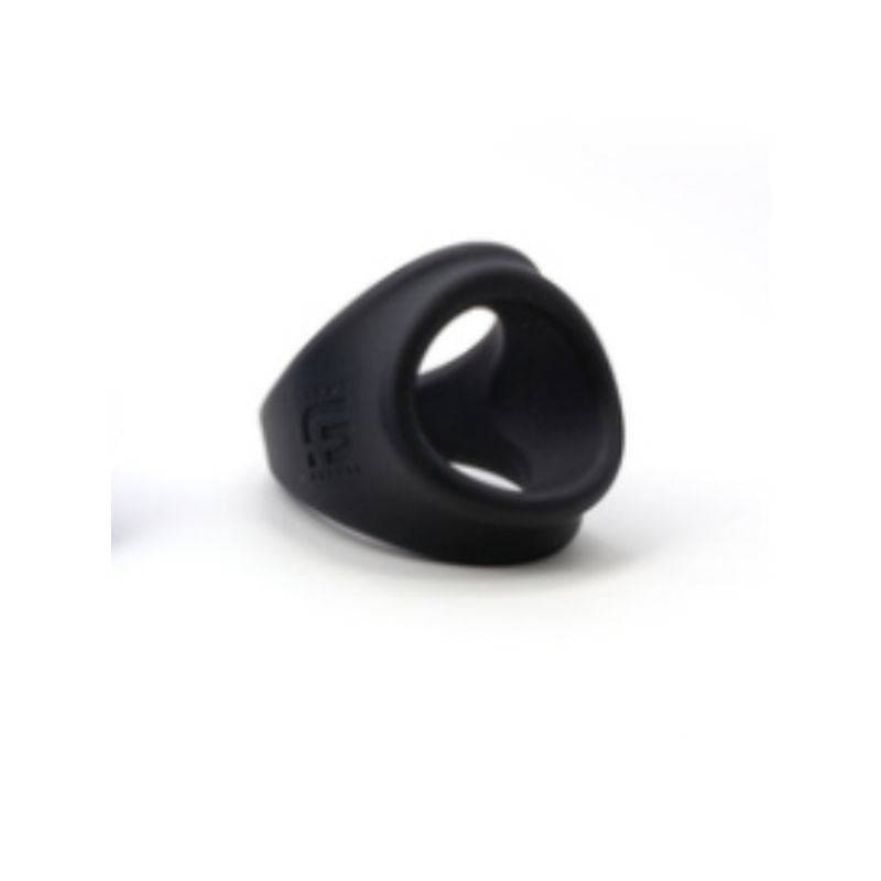 black freeballer ring displayed on a white background, showcasing its sleek and comfortable design.