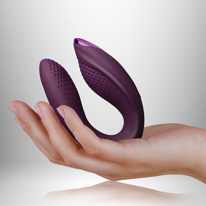 Rock Chick Diva, a rock chick sex toy, showcases ergonomic design for enhanced G-spot and clitoral stimulation.