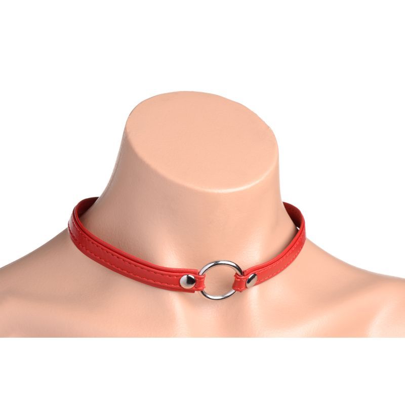 Fiery pet leather choker with ring in red on a mannequin neck, featuring a nickel free O-ring accent.