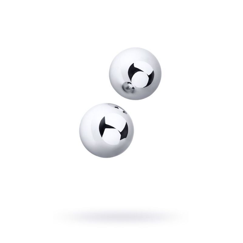 Silver metal vaginal balls measuring 3cm, made from high-quality steel, designed for enhanced vaginal stimulation.