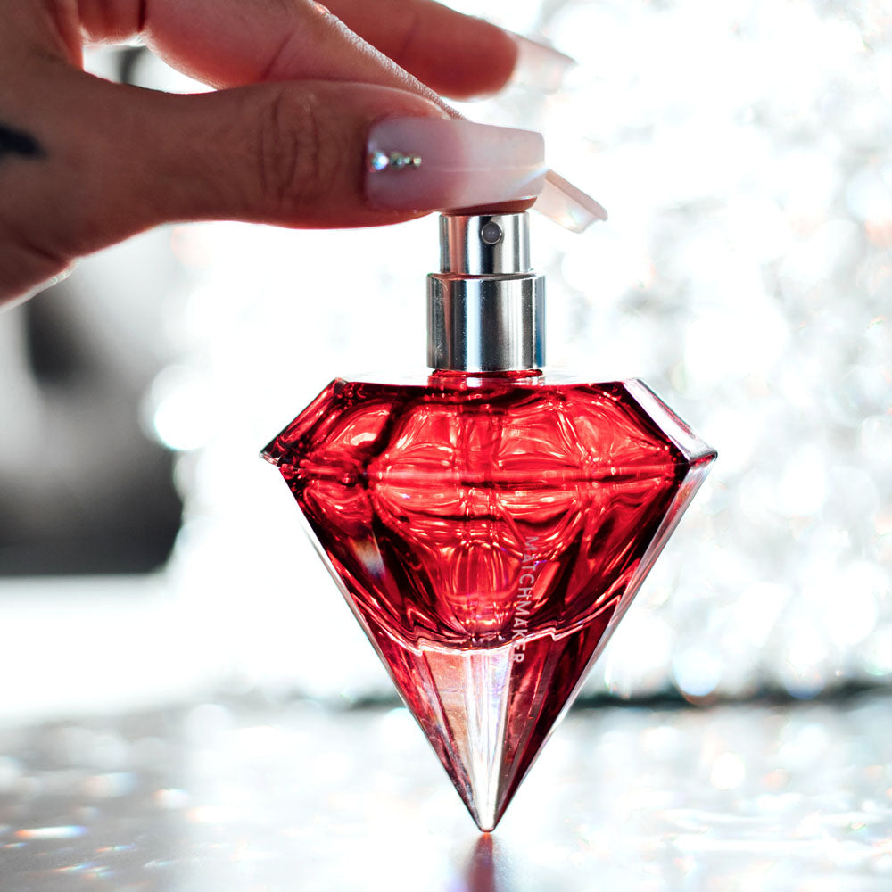 Eye of Love Matchmaker Red Diamond LGTBQ - 30 ml - Pheromone Parfum for Women to attract Women - 30 ml Spray in a diamond-shaped bottle.
