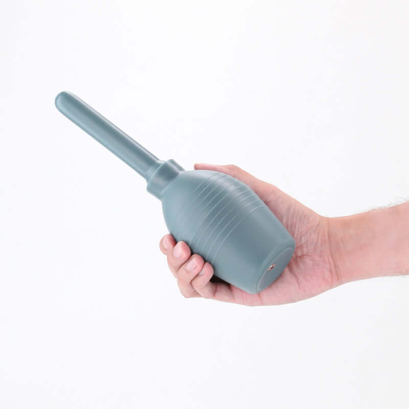 Renegade Body Cleanser 2.0 - Grey unisex douche for intimate hygiene, featuring a squeezable bulb and straight nozzle.