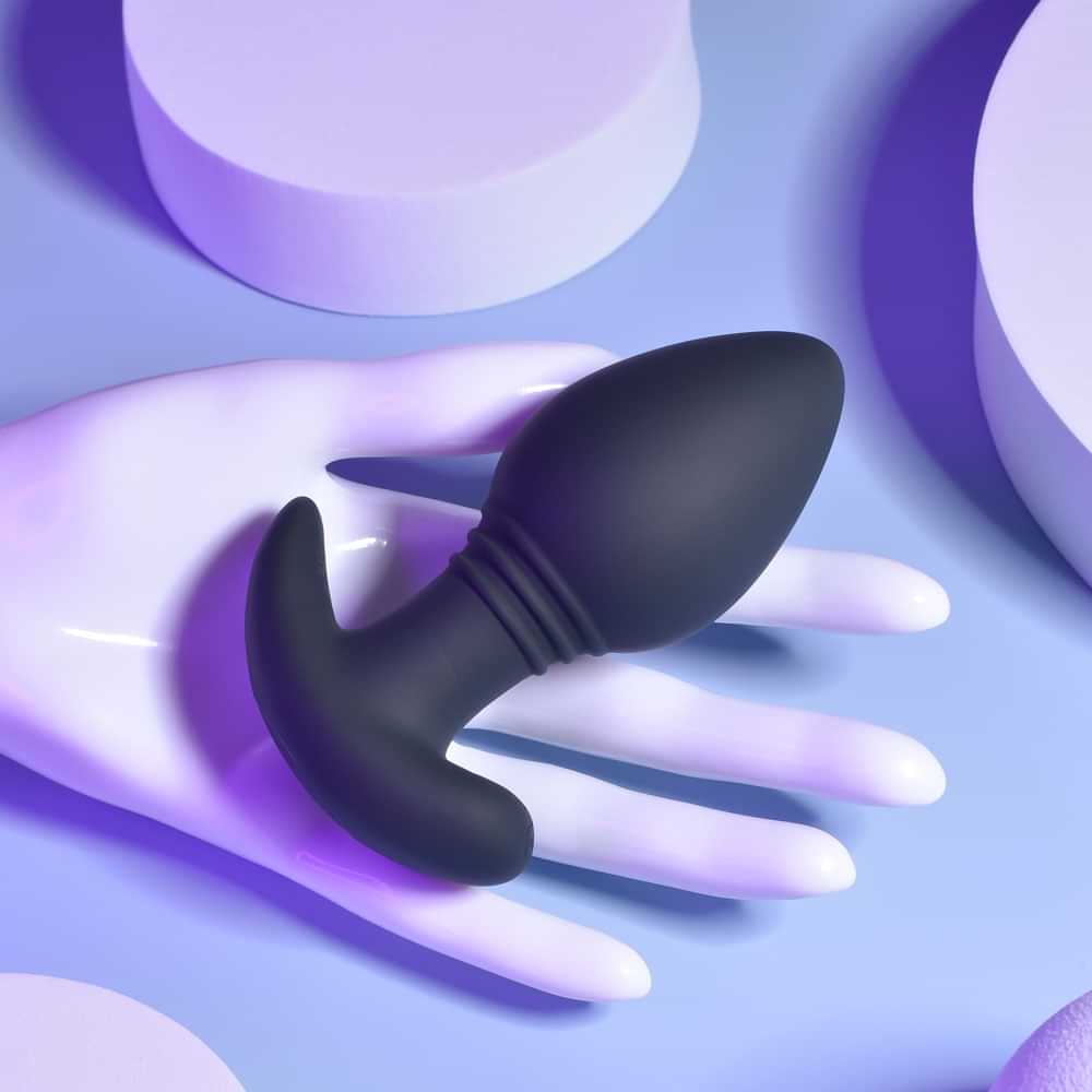 Playboy Pleasure PLUG & PLAY -  10.3 cm USB Rechargeable Vibrating Butt Plug with Wireless Remote
