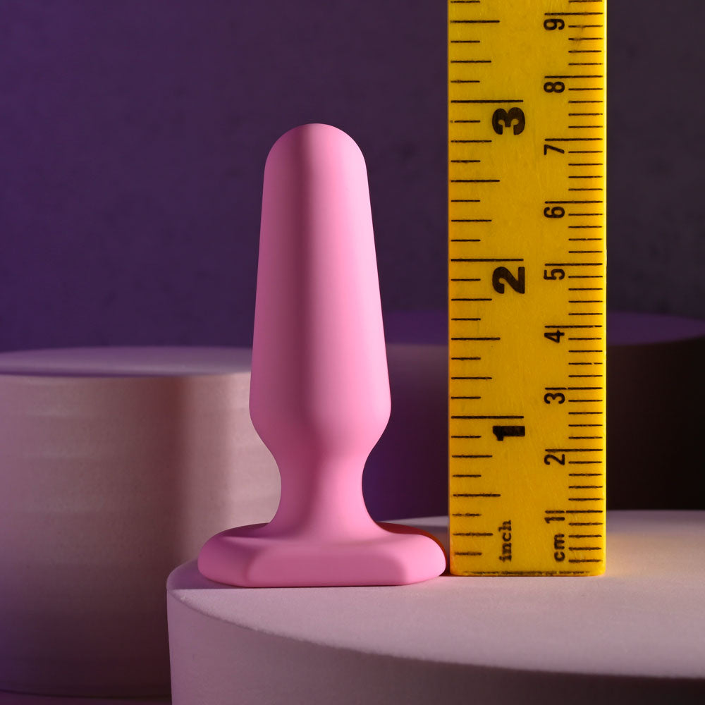 Selopa PETITE PLUG -  7.4 cm Butt Plug displayed next to a ruler for size comparison.