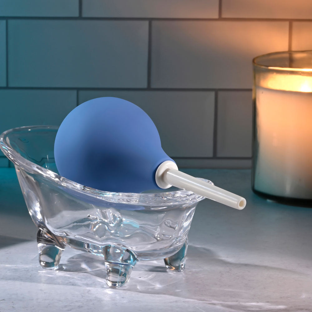 Selopa SQUEAKY CLEAN -  Unisex Douche displayed in a crystal bath setting, ideal for intimate essentials for her.