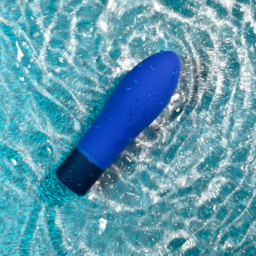 Selopa COBALT CUTIE - blue vibrator in water, perfect for intimate essentials for her.
