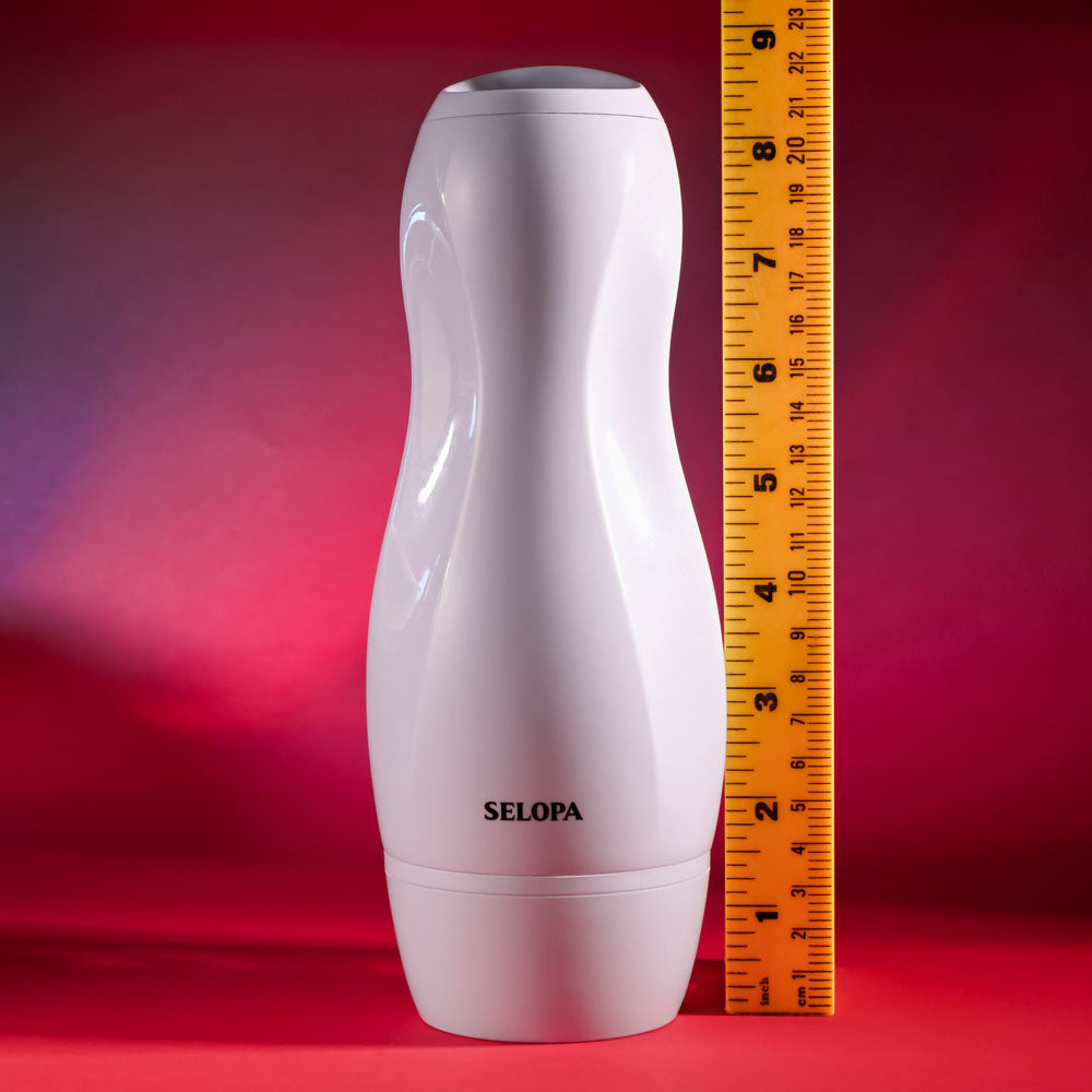 Selopa PLEASURE CAN - on display with a ruler for size reference, highlighting its sleek design and functionality.