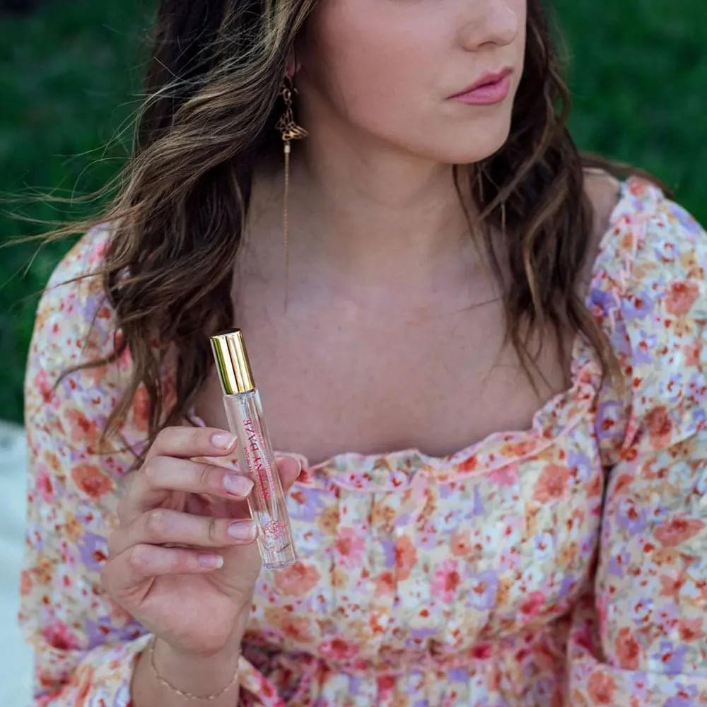 Eye Of Love Love In Bloom Sunny Daze Pheromone Perfume - 10ml - Floral & Citrus Scented Pheromone Parfum for Women to attract Men - 10 ml Spray Eye Of Love Discreet Intimate Essentials.