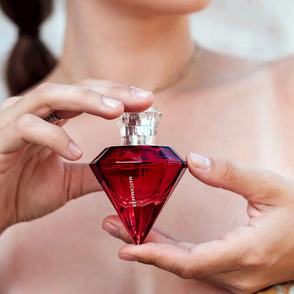 Eye of Love Matchmaker Red Diamond LGTBQ - 30 ml - Pheromone Parfum for Women to attract Women - 30 ml Spray Eye Of Love Discreet Intimate Essentials.