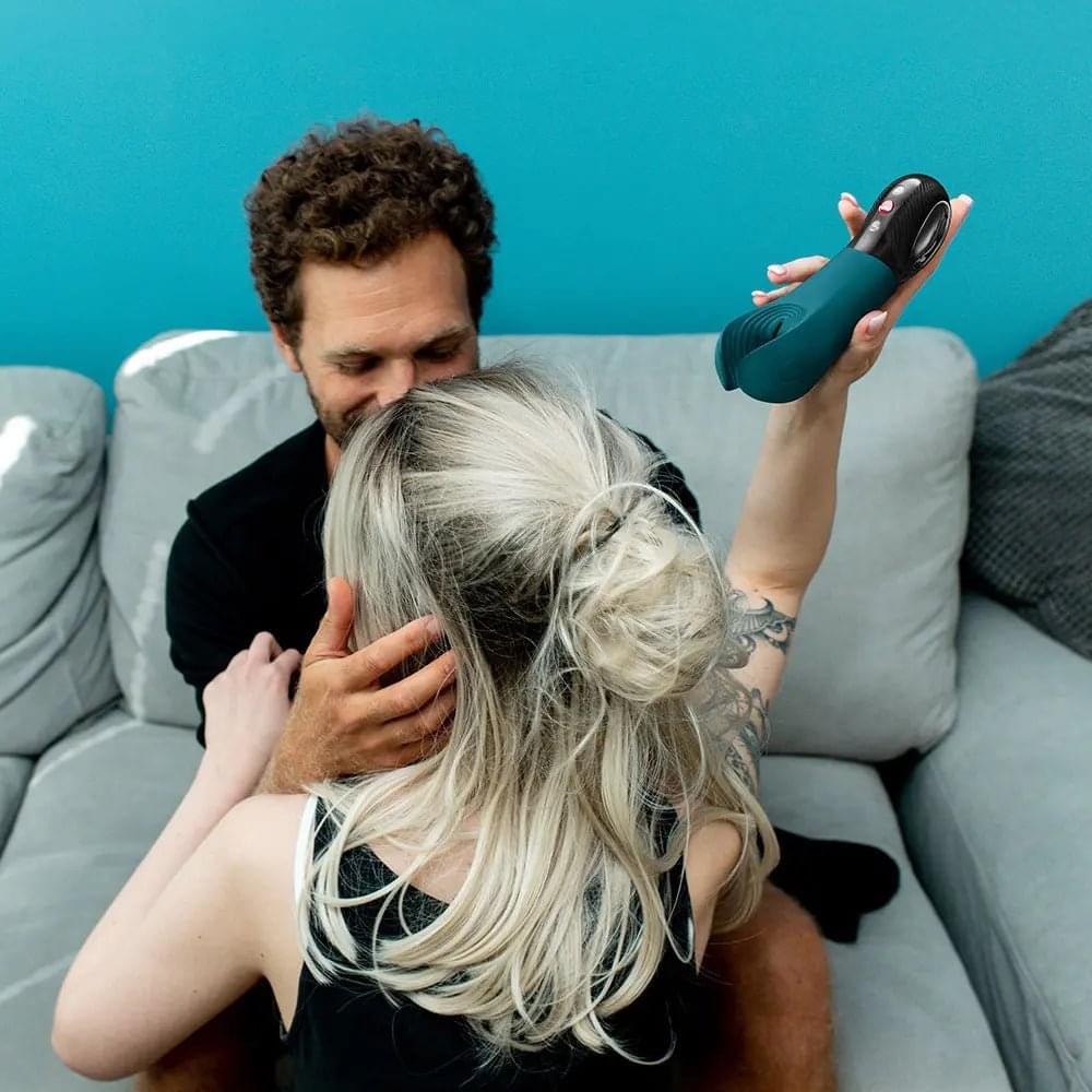 Fun Factory MANTA Bottle  - Bottle  USB-C Rechargeable Unisex Vibrator Fun Factory Discreet Intimate Essentials.
