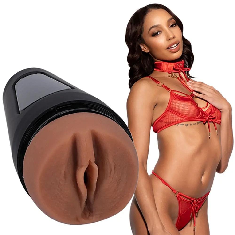 Main Squeeze - Alexis Tae -  Vagina Stroker Doc Johnson Discreet Intimate Essentials.