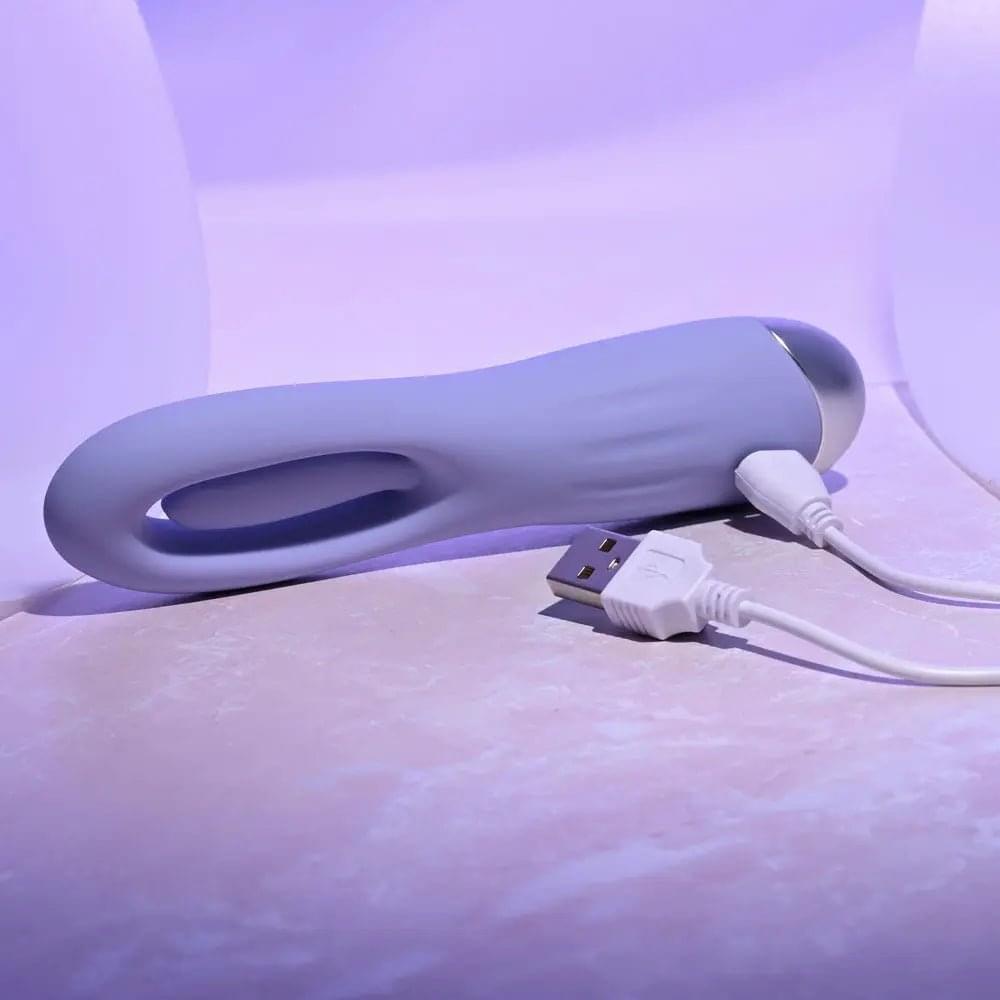 Selopa IN A FLAP -  15 cm USB Rechargeable Flicking Stimulator Selopa Discreet Intimate Essentials.
