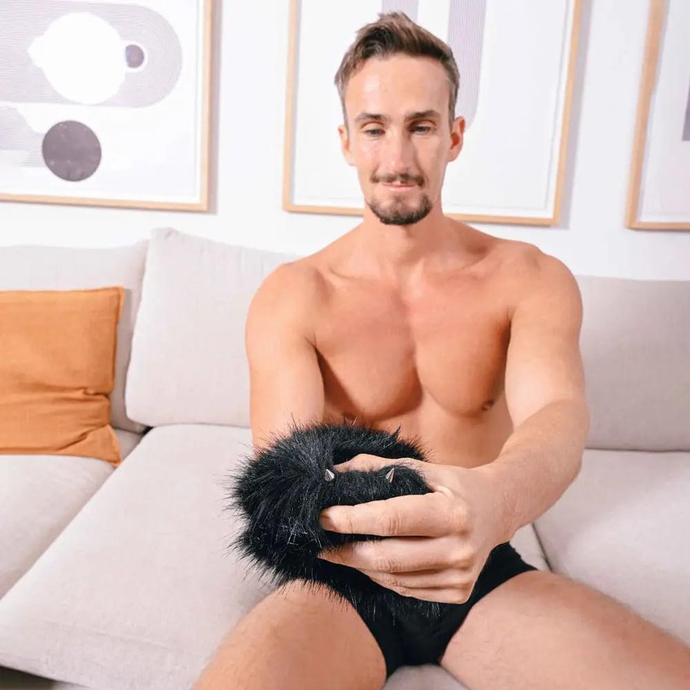 SPORTSHEETS Spiked Sensory Mitt -  Furry Mitt with Spikes Sportsheets Discreet Intimate Essentials.